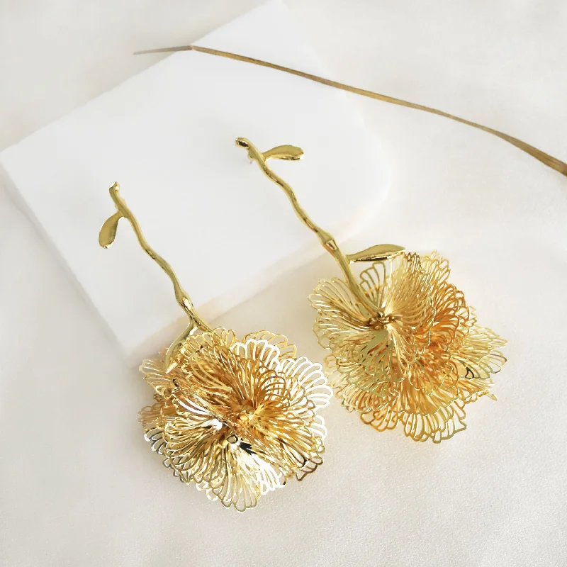 Medium hoop earrings for an everyday look with the perfect balance of style-Textured Flower Drop Statement Earring