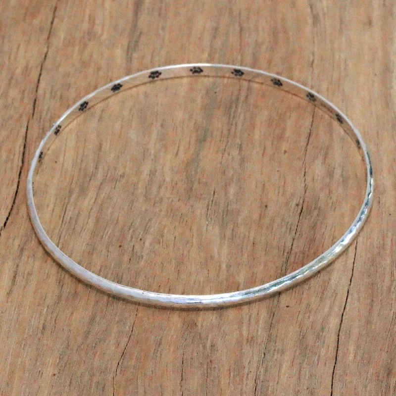 Best bangle bracelets with engraved initials for a personalized and meaningful gift-Chihuahua World Paw Print Sterling Silver Bangle Bracelet from Bali