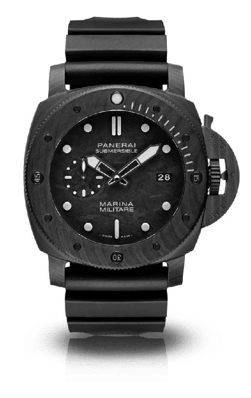 Best necklaces and pendants with black diamonds for an edgy, bold statement-Panerai Submersible 47mm autom