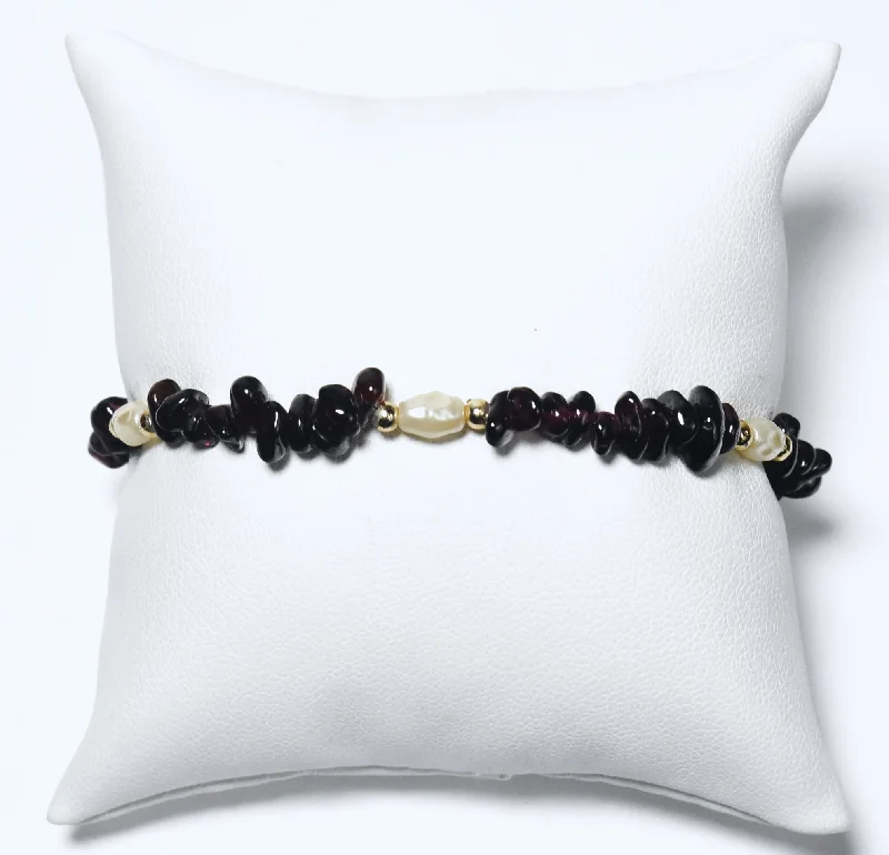 Best bangle bracelets with gold-filled material for an affordable luxury option-Red Garnet and Freshwater Pearl Beaded Bracelet