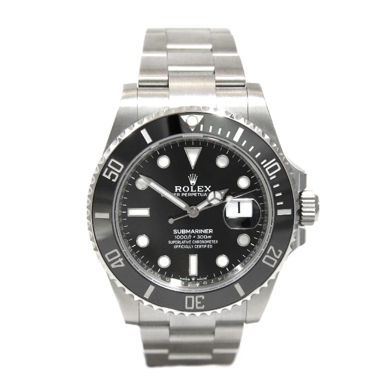 Best necklaces and pendants with opal and gold for a vibrant, luxurious contrast-Rolex Submariner date 41