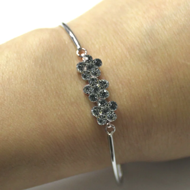 Best bangle bracelets with minimalist silver designs for a timeless, versatile look-Slim Ladies Flower Pattern Crystal Bangle